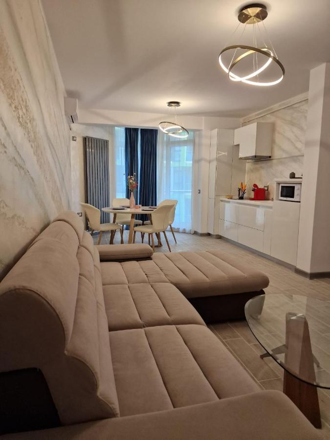 Livia Apartment Navodari Luaran gambar