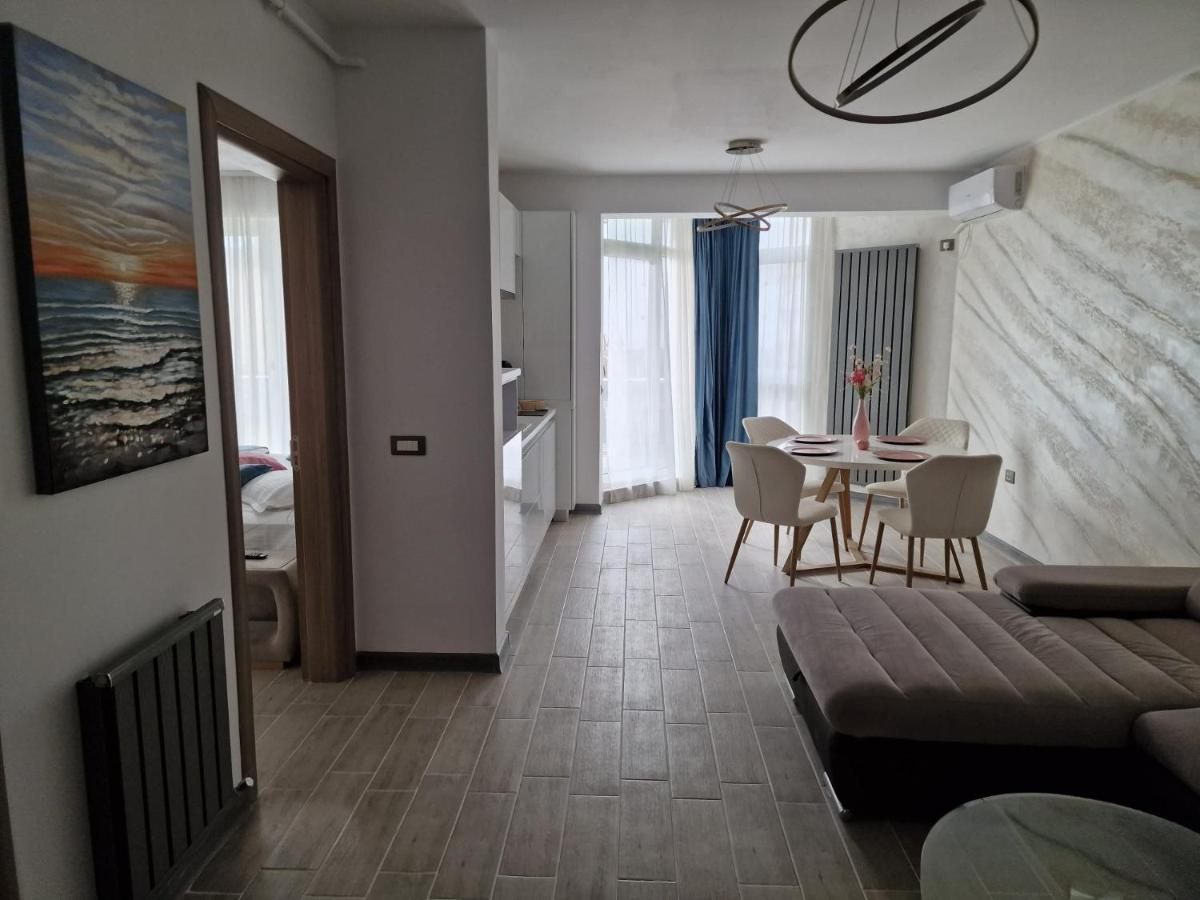 Livia Apartment Navodari Luaran gambar