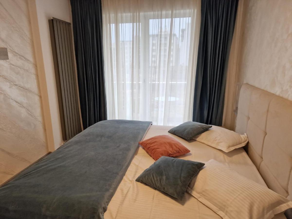 Livia Apartment Navodari Luaran gambar