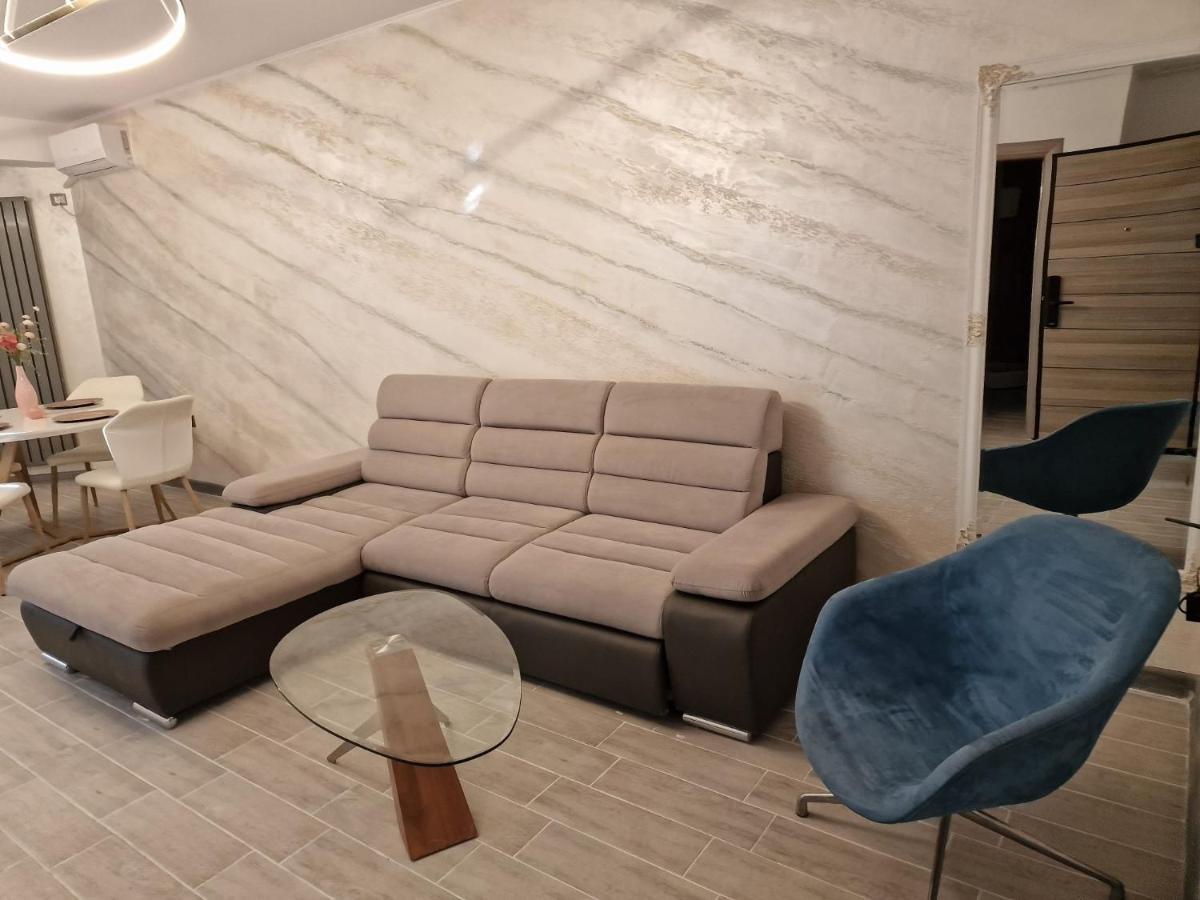Livia Apartment Navodari Luaran gambar