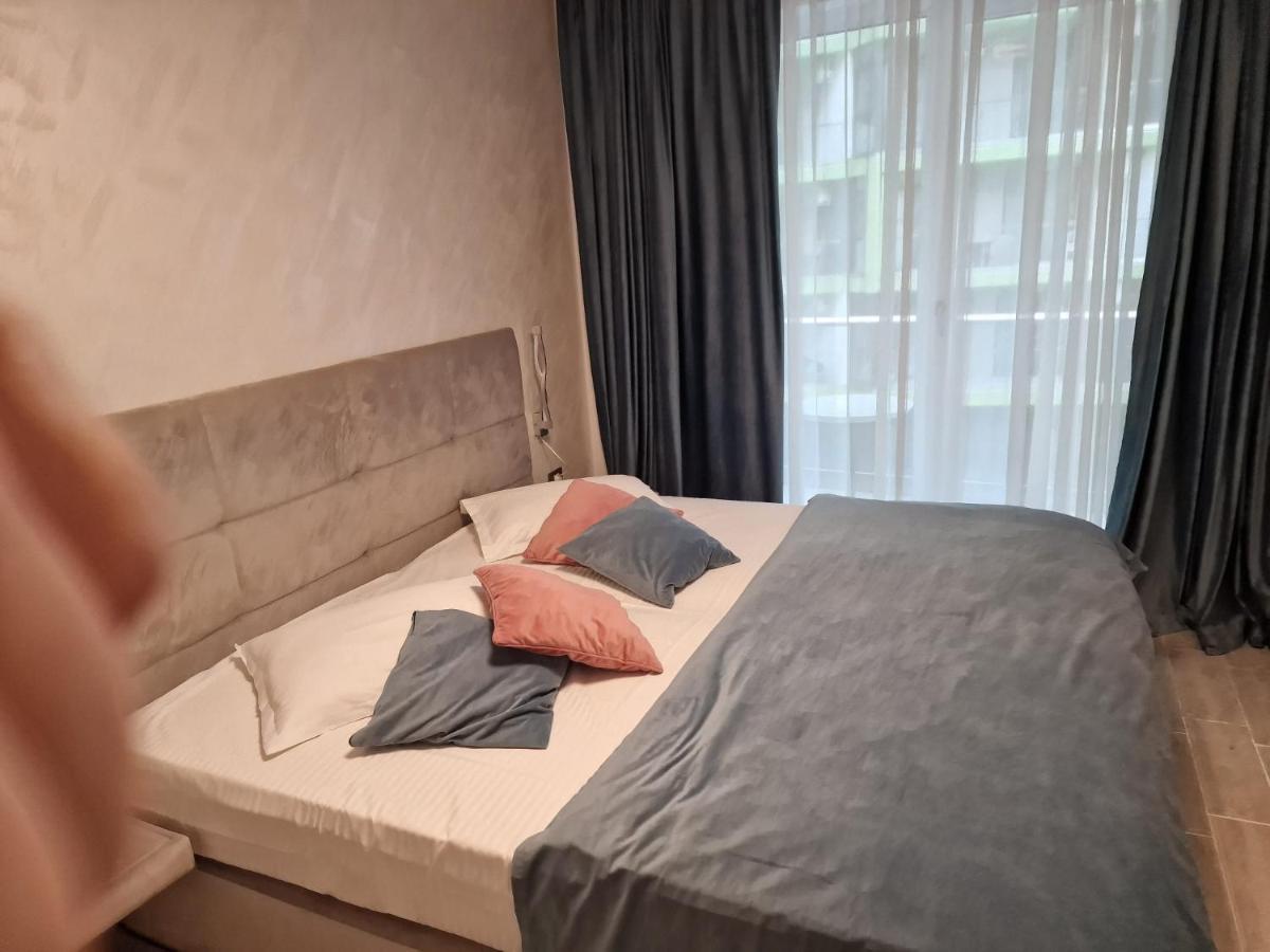 Livia Apartment Navodari Luaran gambar